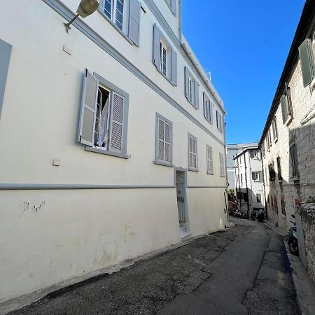 Апартаменти Quirky 1Br Just Off Main Street Prime Location Гібралтар Екстер'єр фото
